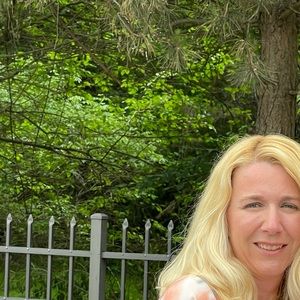 Meet your Posher, Courtney